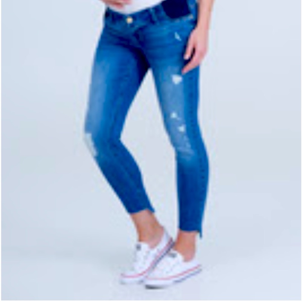Seven7 frayed hem maternity skinny Jean